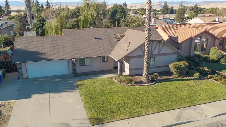 418 San Madele Avenue, Coalinga, CA 93210 - #3