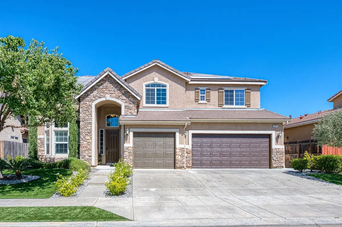 2272 E Prestwick Avenue, Fresno, CA 93730 - #1