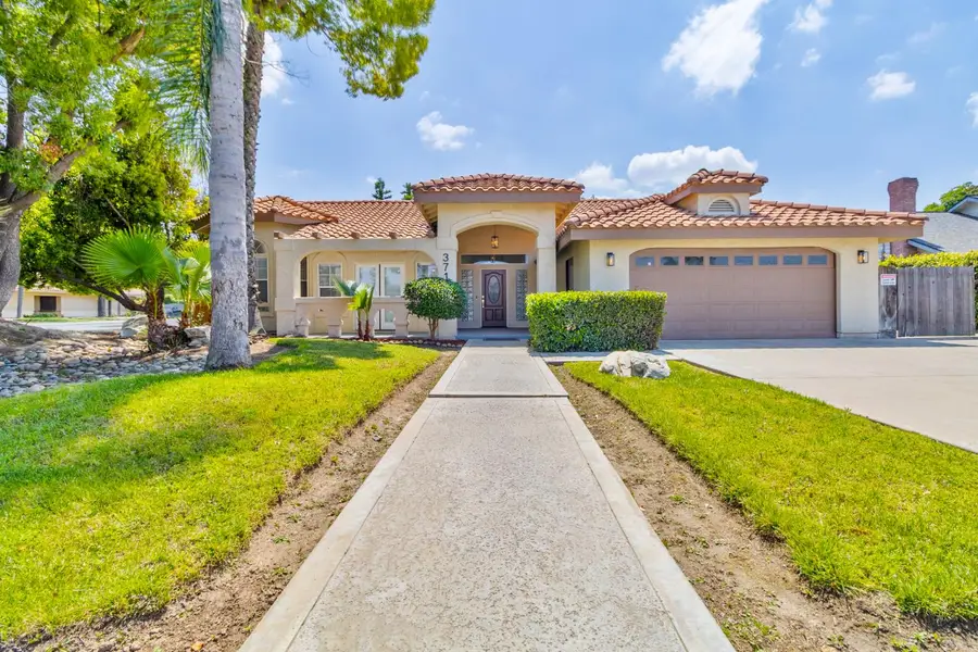 3711 W Victor Avenue, Visalia, CA 93277 - #2
