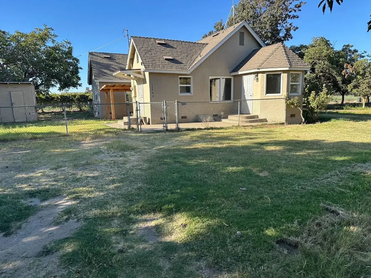 11500 S Chestnut Avenue, Fresno, CA 93725 - #1