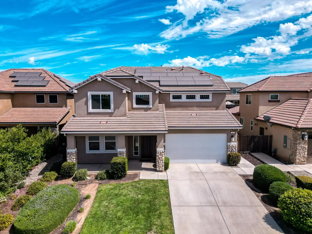 563 Mesa Drive S, Madera, CA 93636 - #1