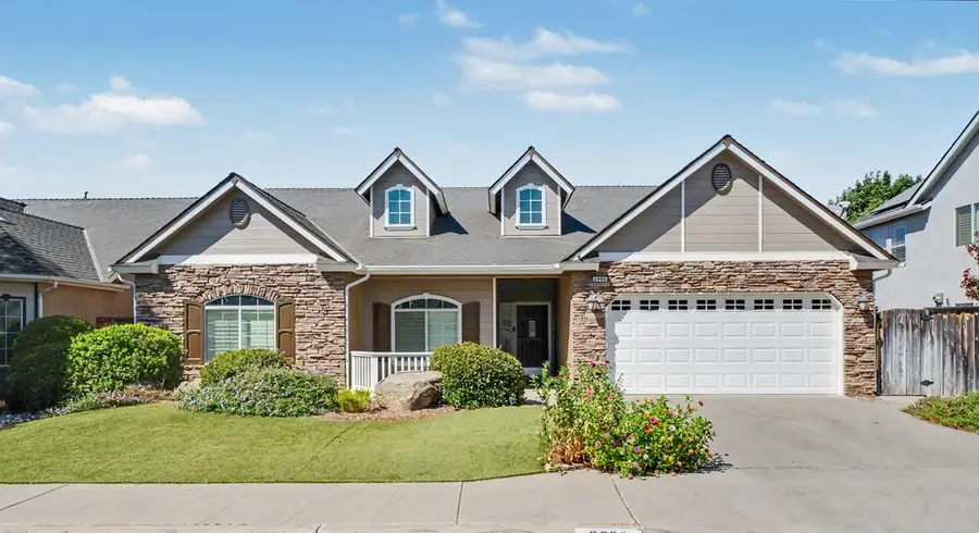 2890 E Jon Drive, Fresno, CA 93720 - #3
