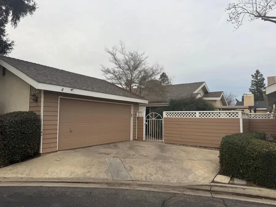 1338 E Castlecrest Avenue, Visalia, CA 93292 - #2
