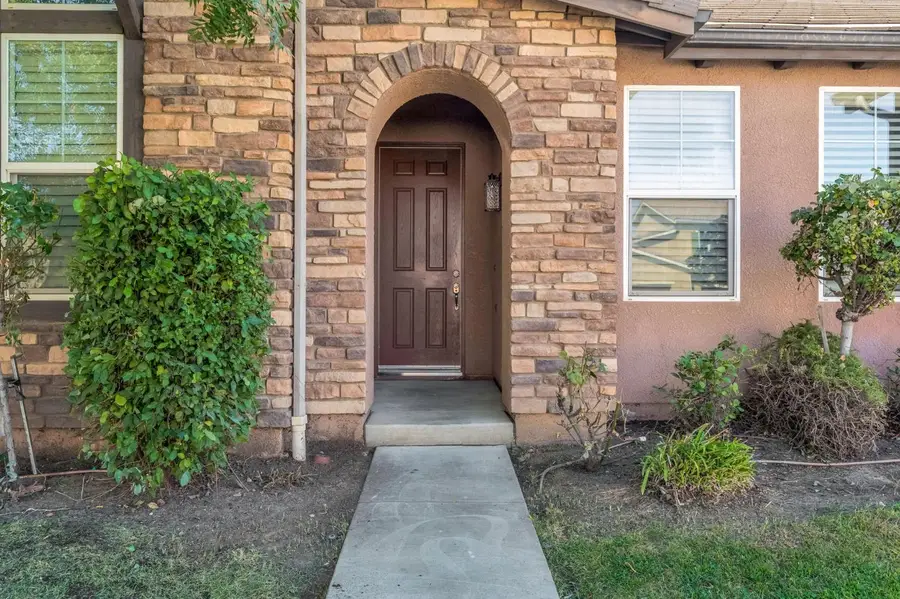 10581 N Sierra Vista Avenue, Fresno, CA 93730 - #2