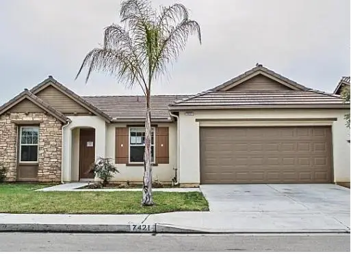 7421 E Redlands Avenue, Fresno, CA 93737