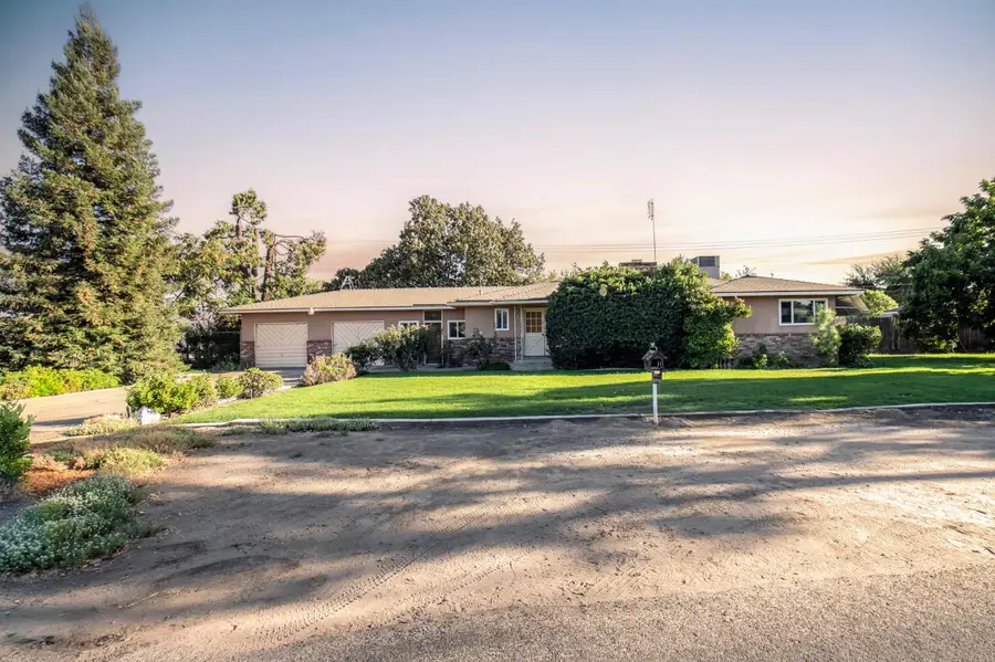 5494 E Dakota Avenue, Fresno, CA 93727 - #2