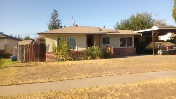 2977 E Robinson Avenue, Fresno, CA 93726