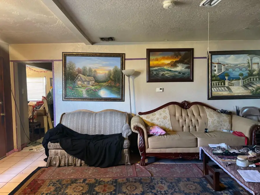 2977 E Robinson Avenue, Fresno, CA 93726 - #3
