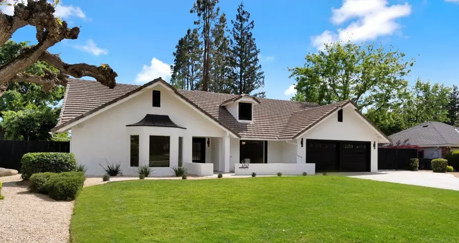 3737 W Minarets Avenue, Fresno, CA 93711 - #2