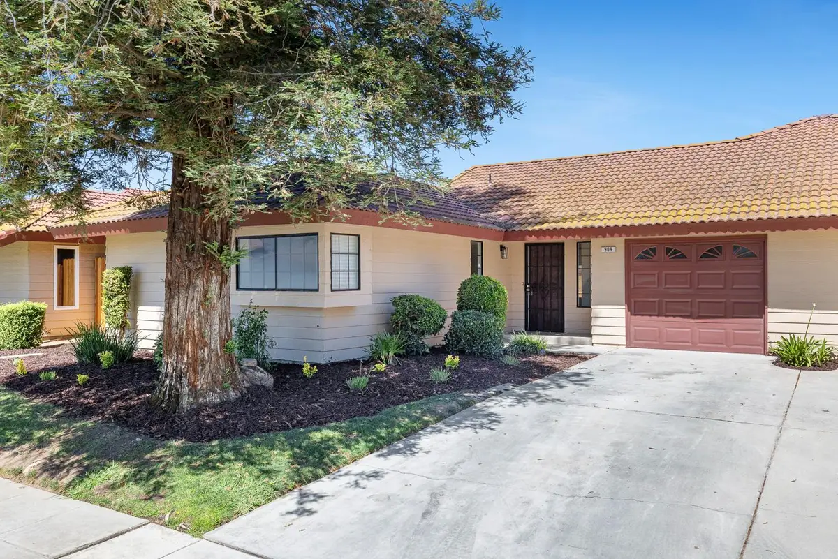 909 Barnett Way, Madera, CA 93637 - #1