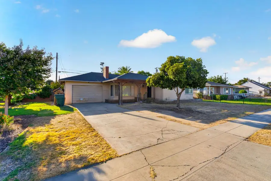1517 N Teilman Avenue, Fresno, CA 93728 - #2