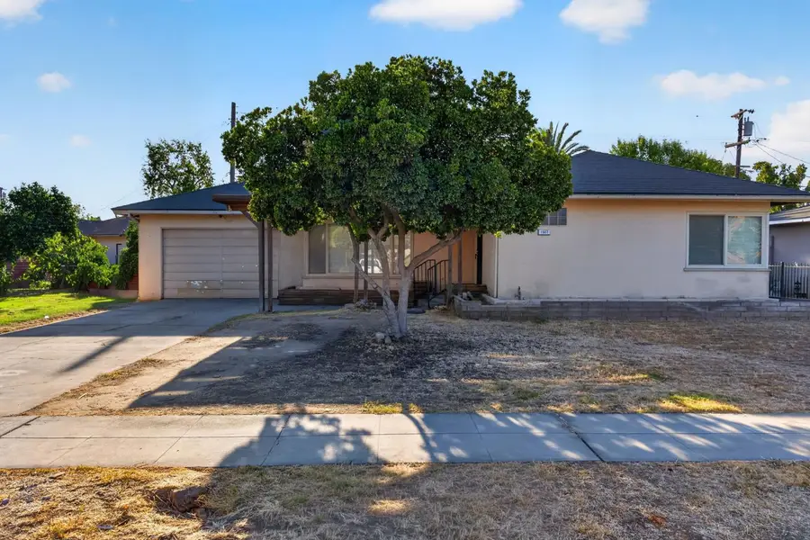 1517 N Teilman Avenue, Fresno, CA 93728 - #3