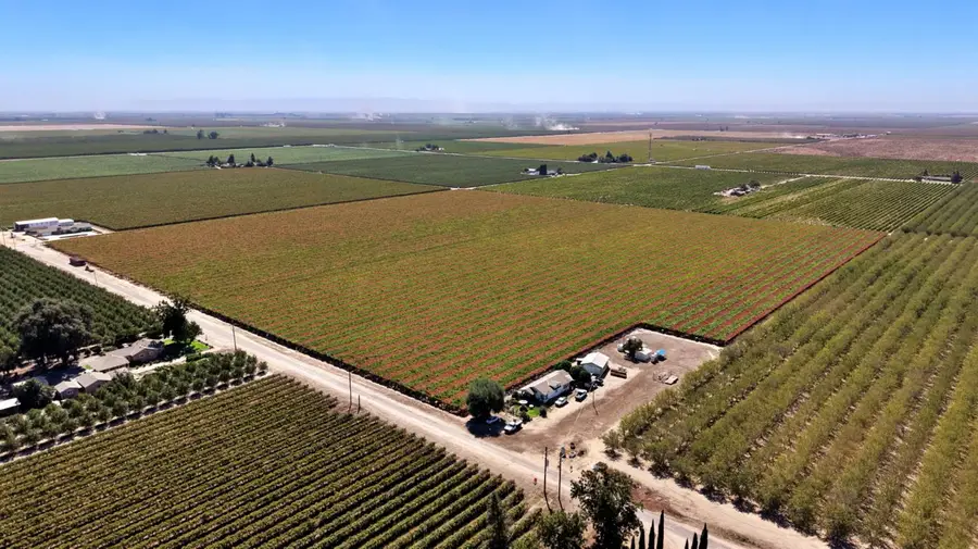 7688 Road 23 1/2, Madera, CA 93637 - #3