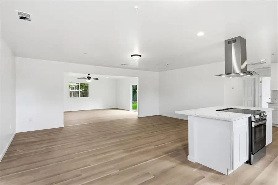 2020 Aspen Street, Selma, CA 93662 - #2