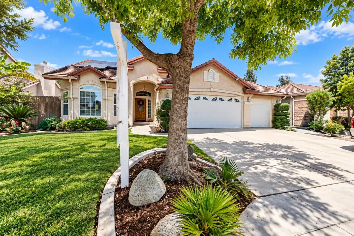 6686 E Amherst Avenue, Fresno, CA 93727 - #1