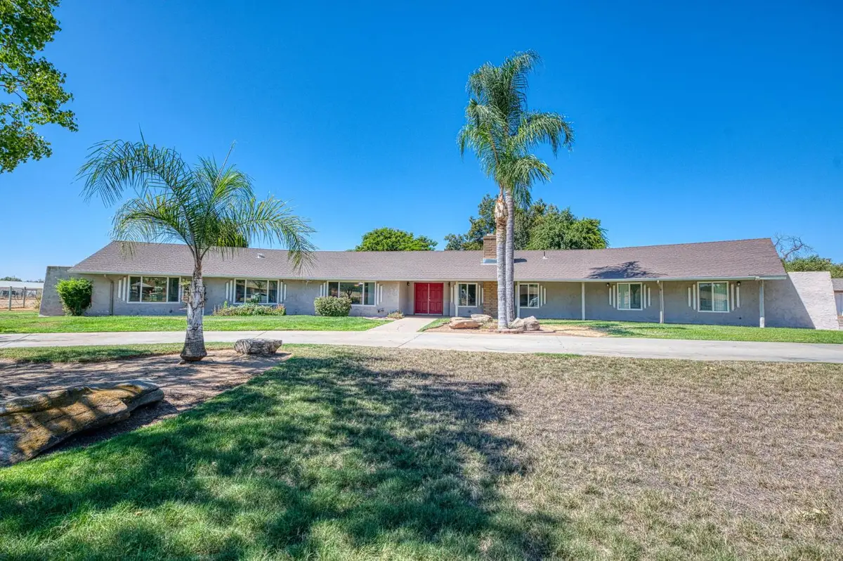 10763 E Ashlan Avenue, Sanger, CA 93657 - #1