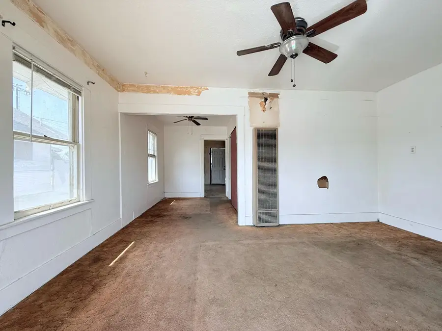 2531 C Street, Selma, CA 93662 - #2