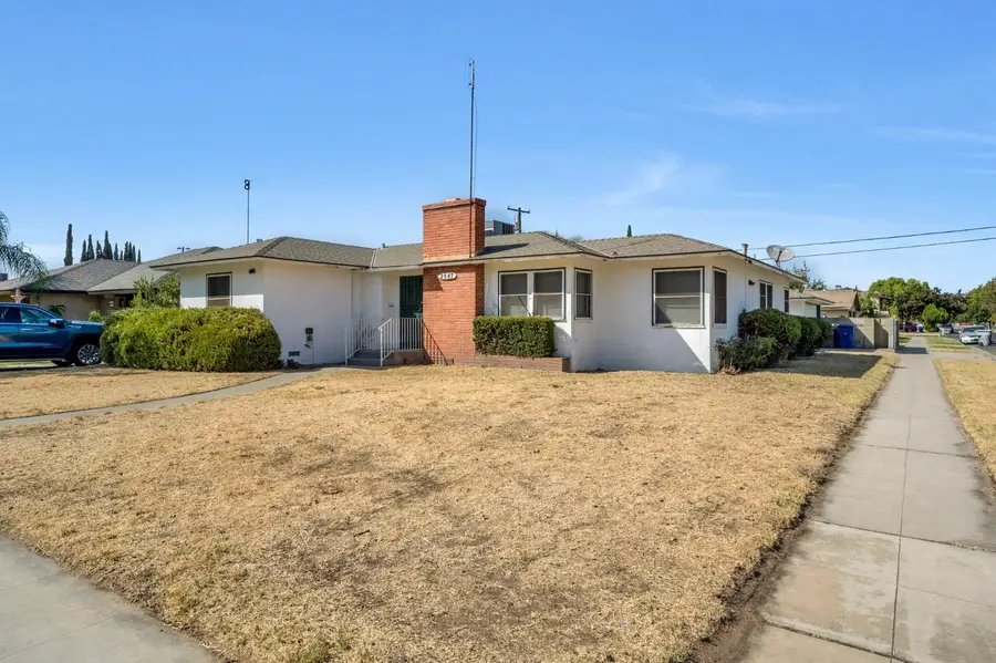 2847 E Michigan, Fresno, CA 93703 - #3