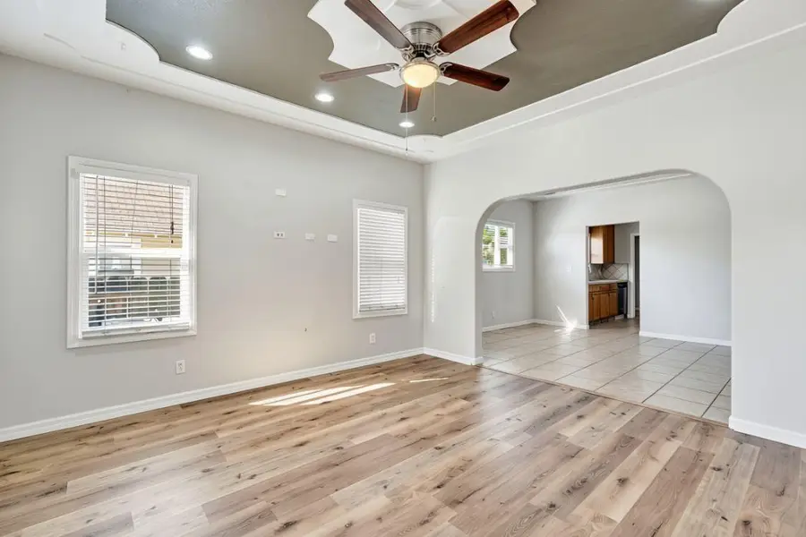 1409 N Roosevelt Avenue, Fresno, CA 93728 - #2