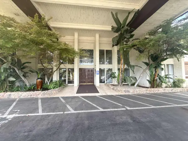 4919 N Millbrook Avenue #116, Fresno, CA 93726