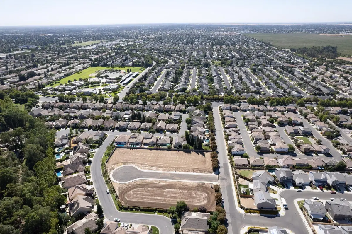1753 N Preuss Avenue, Clovis, CA 93619 - #1