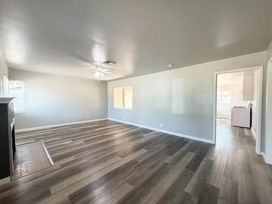 3902 Maywood Drive N, Fresno, CA 93703 - #2