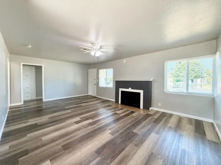 3902 Maywood Drive N, Fresno, CA 93703 - #3