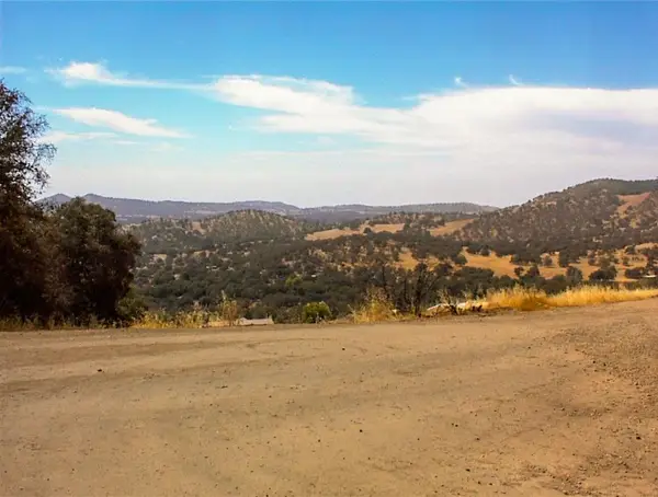 38 Recter Lane, Yokuts Valley, CA 93675
