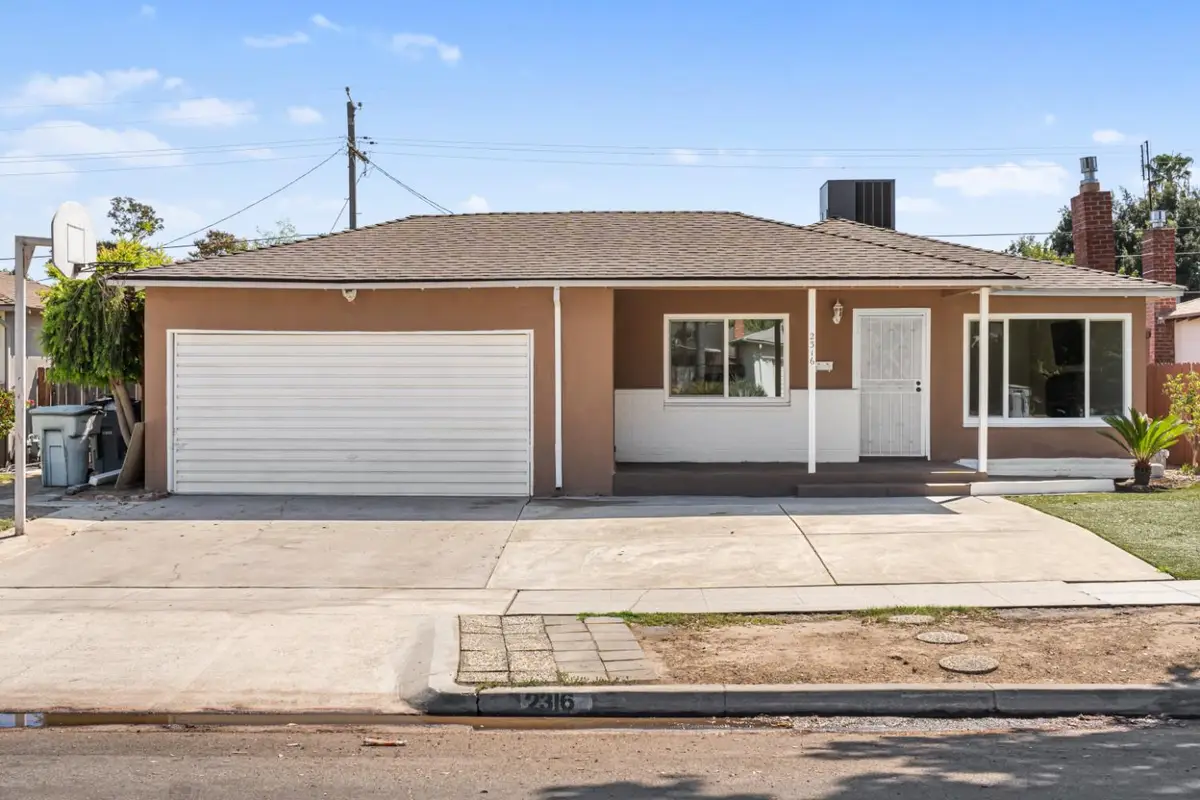 2316 E San Gabriel Avenue, Fresno, CA 93726 - #1