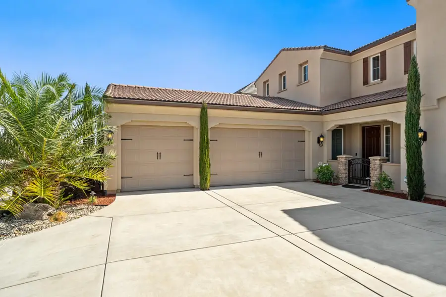 3234 Quincy Avenue, Clovis, CA 93619 - #3