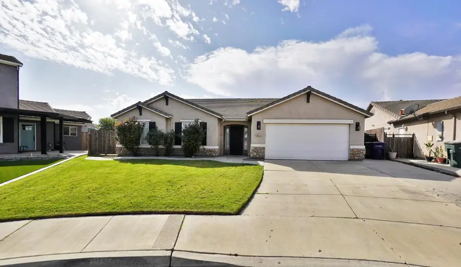 2017 W Queens Way, Hanford, CA 93230 - #2