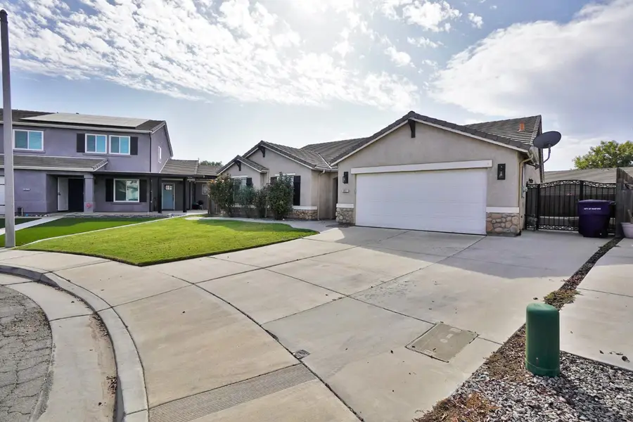 2017 W Queens Way, Hanford, CA 93230 - #3