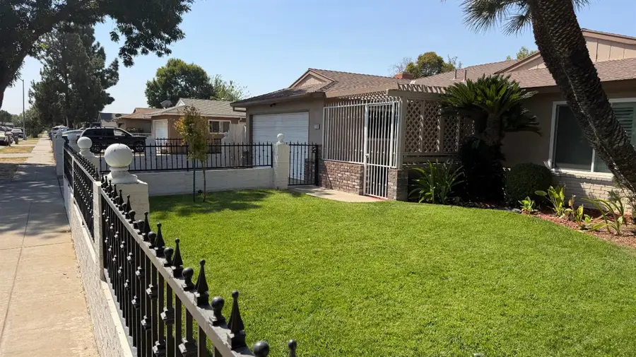 2310 S Meridian Avenue, Fresno, CA 93725 - #3