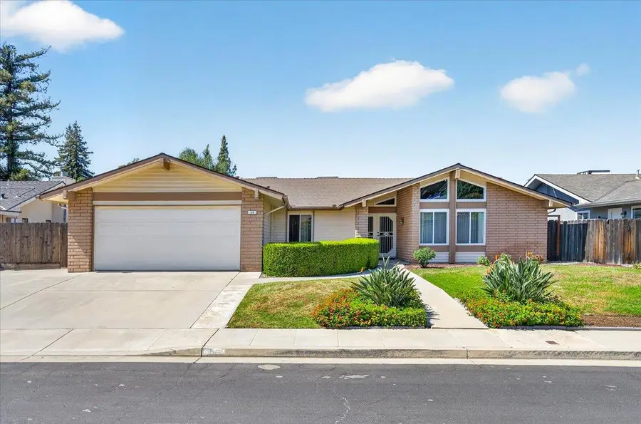 56 Burl Avenue, Clovis, CA 93611 - #3