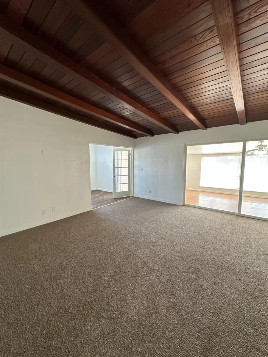 3046 E Robinson Avenue, Fresno, CA 93726 - #2