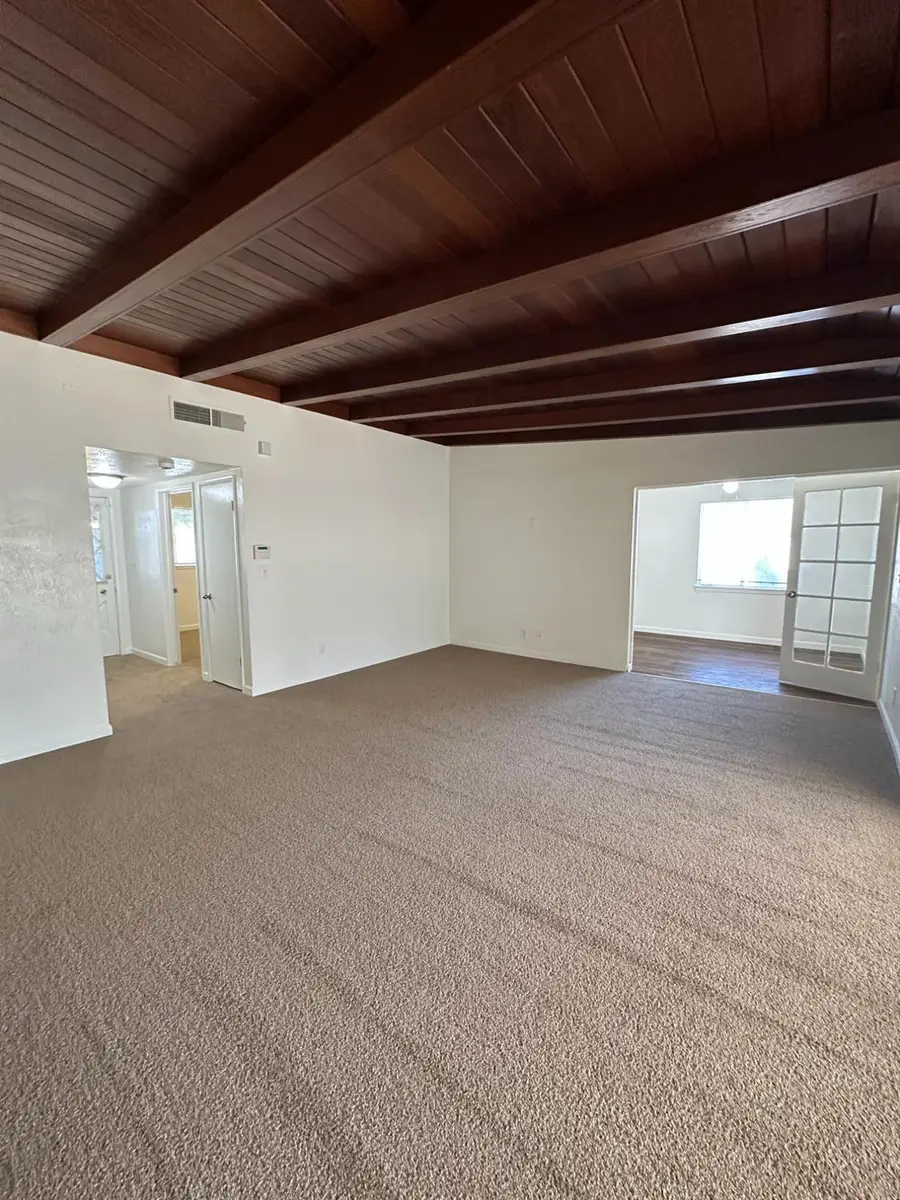 3046 E Robinson Avenue, Fresno, CA 93726 - #3