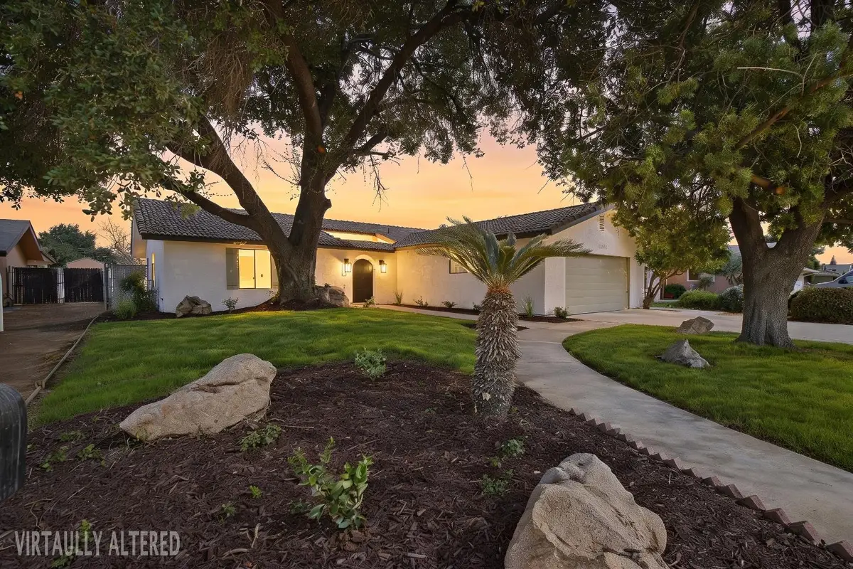 1290 N Steven Avenue, Reedley, CA 93654 - #1