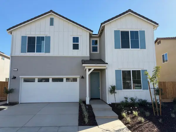 2871 E Veranda Drive, Fresno, CA 93730