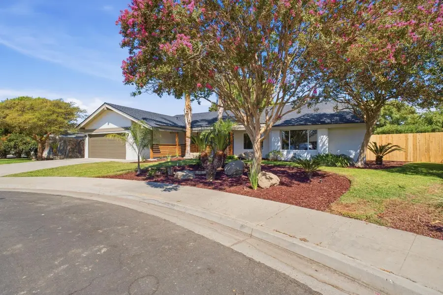 2466 Bliss Avenue, Clovis, CA 93611 - #2