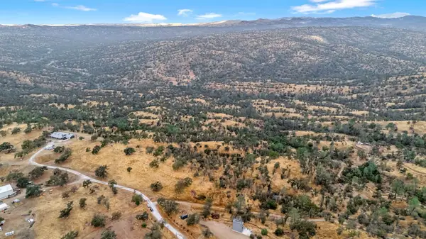 84 Kit Fox Trail Road, Raymond, CA 93653