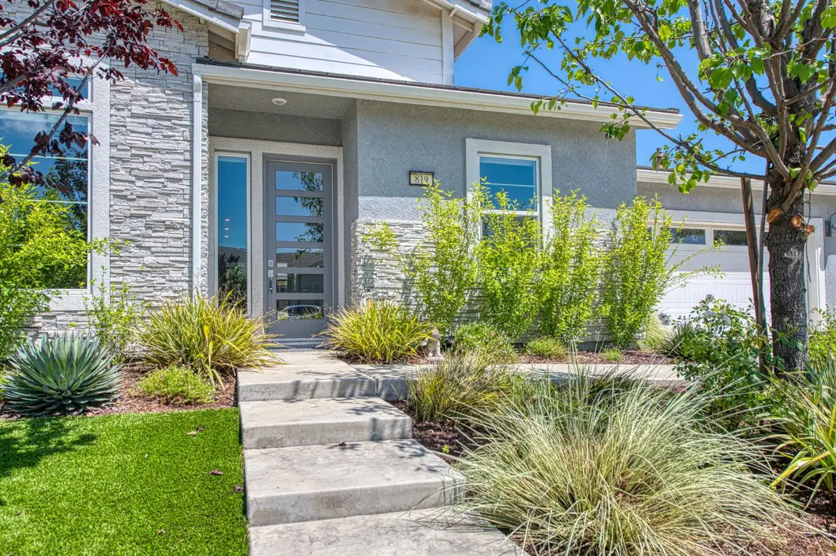 819 Pinnacle Drive W, Madera, CA 93636 - #1