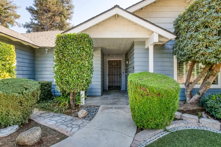 6662 N Brunswick Avenue, Fresno, CA 93722 - #3