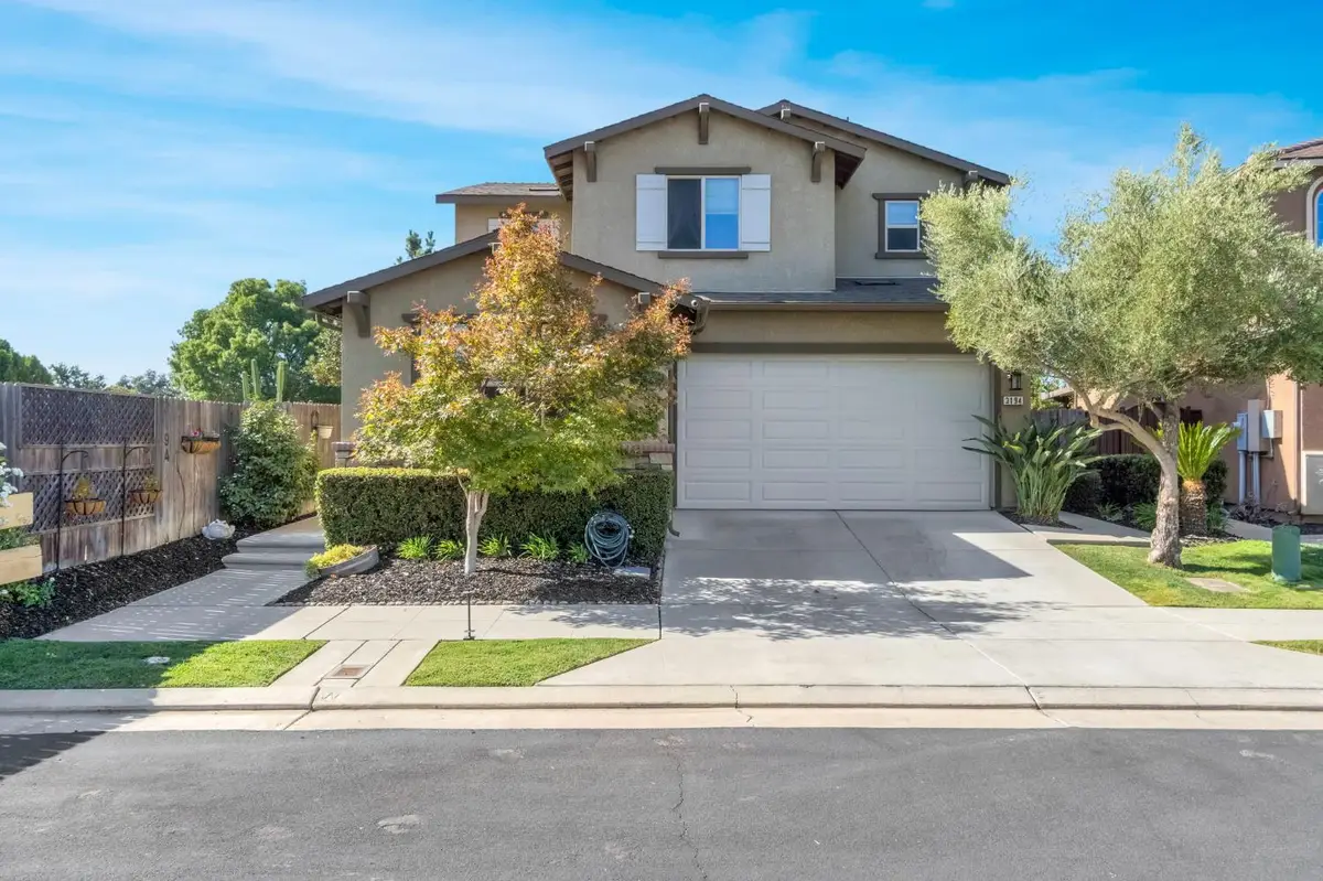 3194 Swift Avenue, Clovis, CA 93619 - #1