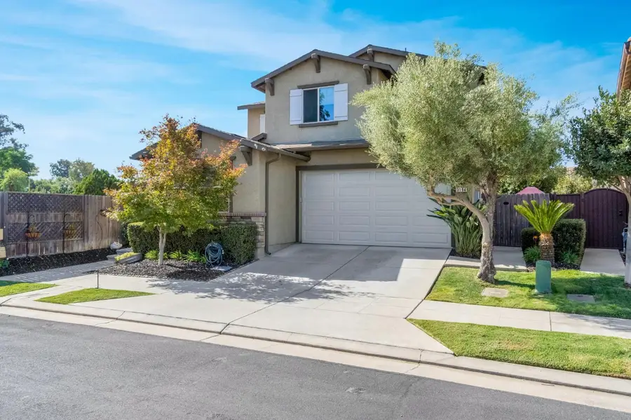 3194 Swift Avenue, Clovis, CA 93619 - #3