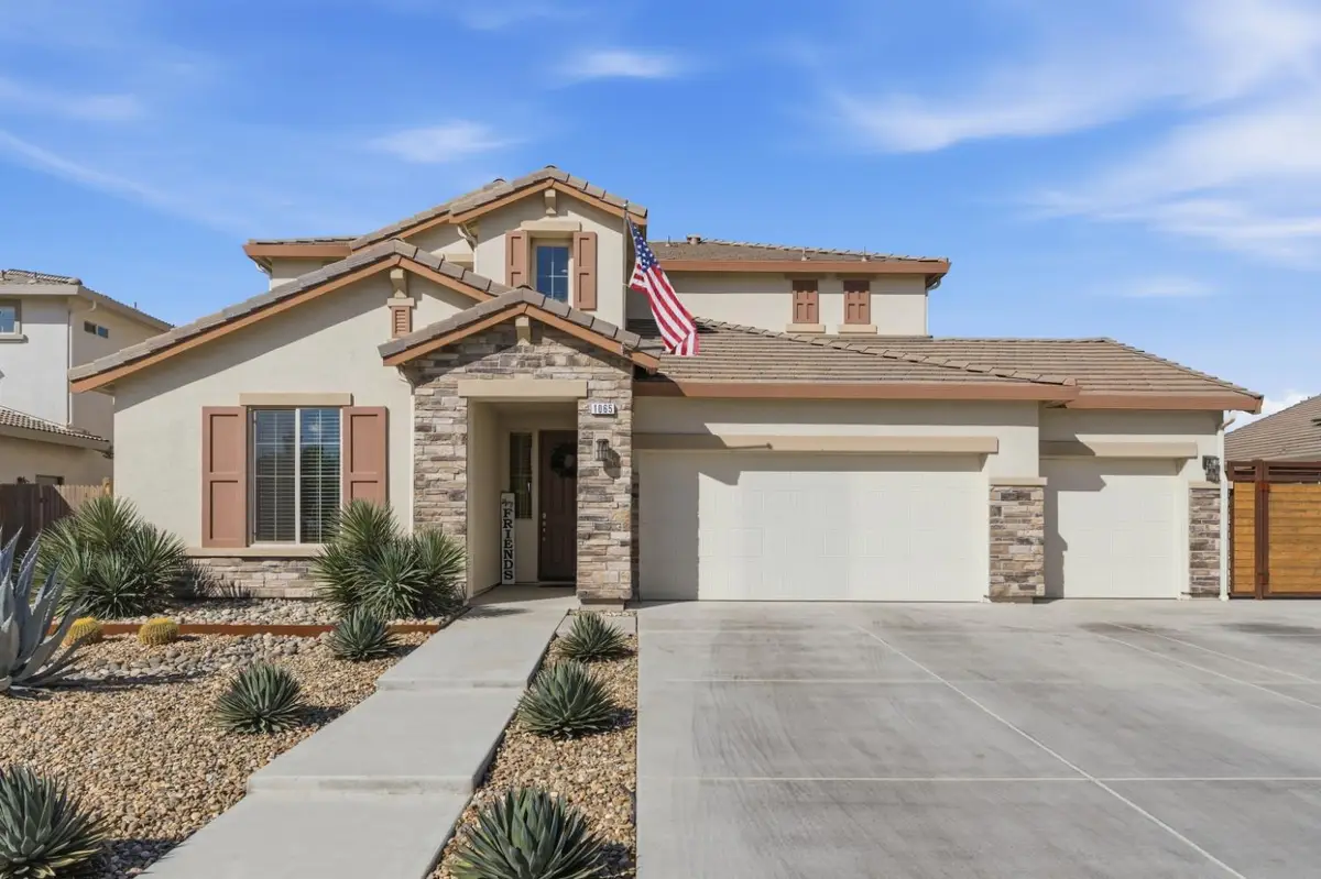 1065 Ridge Creek Estates Way, Dinuba, CA 93618 - #1