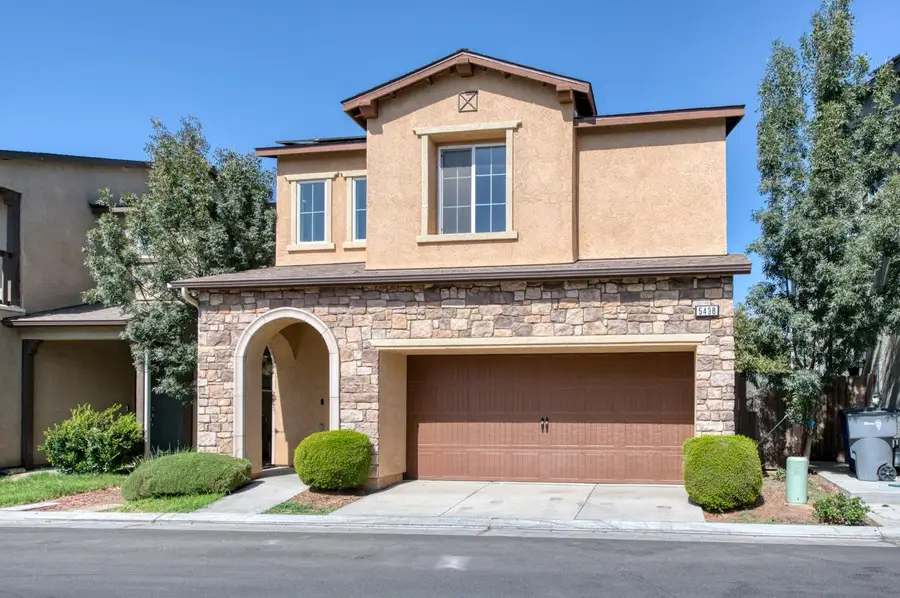 5438 W Santa Barbara Drive, Fresno, CA 93722 - #2