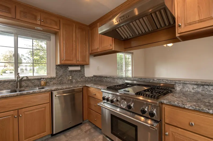 1248 W Mesa Avenue, Fresno, CA 93711 - #2