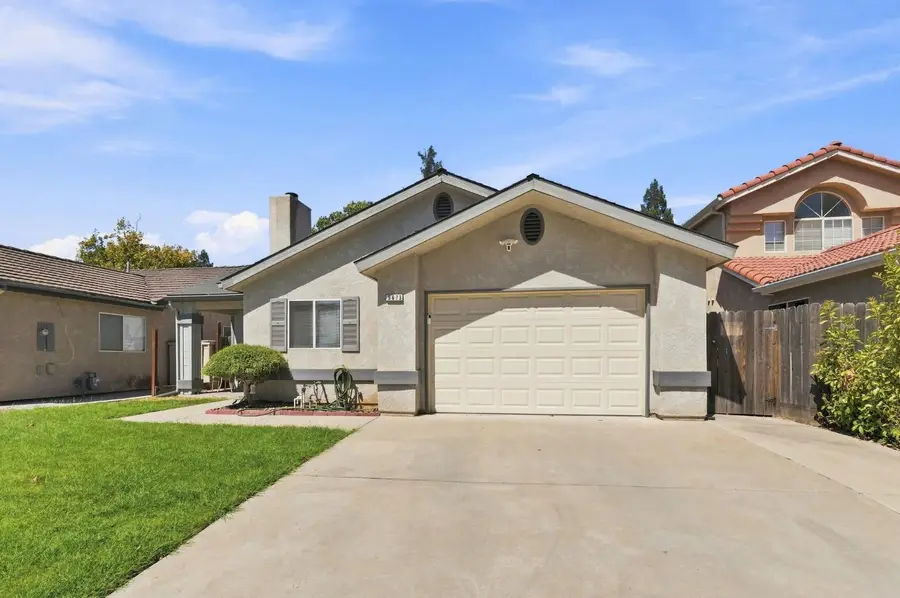 9673 N Sharon Avenue, Fresno, CA 93720 - #2