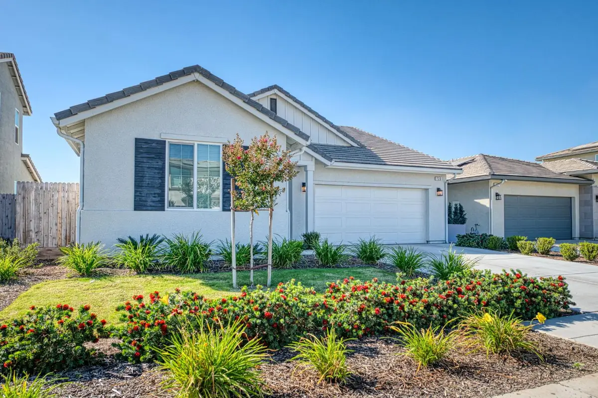 720 S Kandarian Avenue, Fowler, CA 93625 - #1