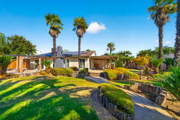 5752 E Iowa Avenue, Fresno, CA 93727